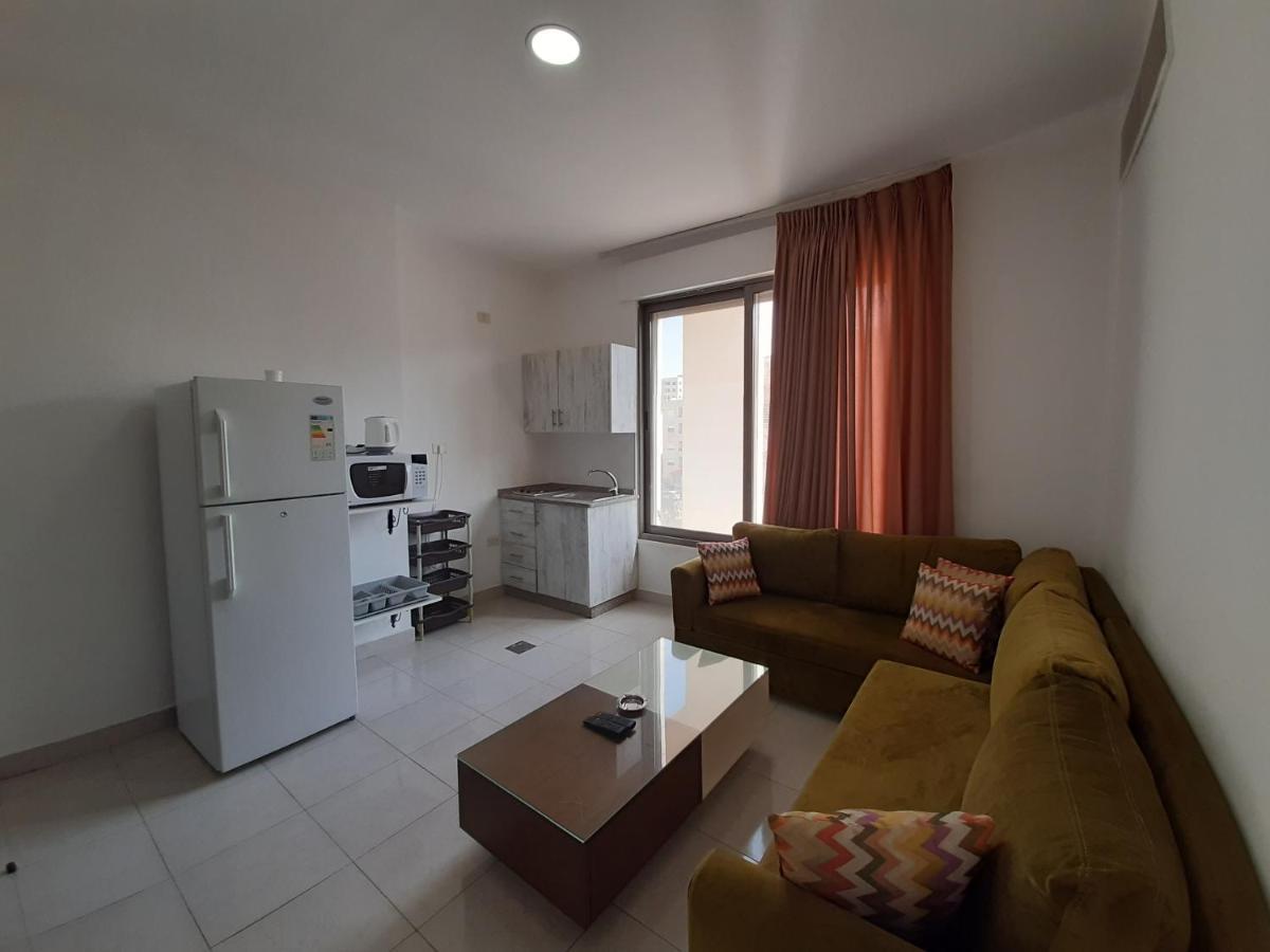 Furnished Apartments Near Mcdonald'S Al-Madina Al-Monawara St Амман Экстерьер фото